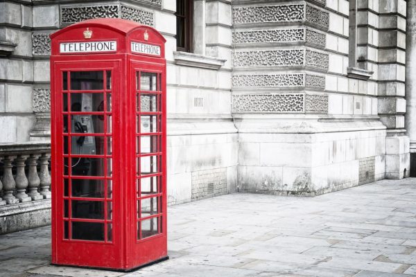 پوستر کیوسک تلفن قرمز در خیابان لندن